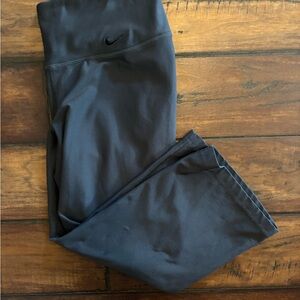 Like New Nike Charcoal Wide Leg Capris